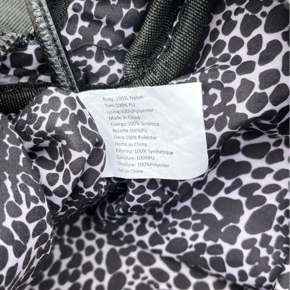 STEVE MADDEN Grey Nylon and Black Leather Duffle Bag with Gold Hardware - Picture 13 of 14